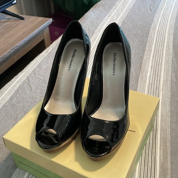 Delicious - Picture 3 of 5